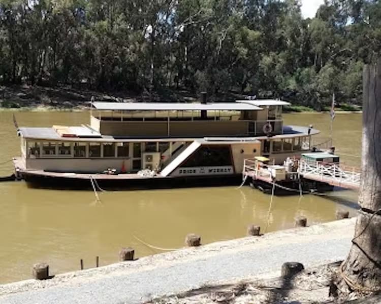 riverboat lodge echuca